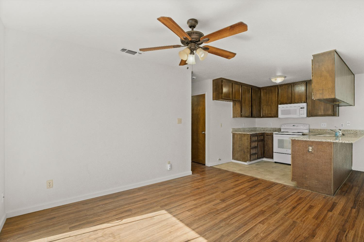 Detail Gallery Image 11 of 23 For 3014 Thimbleberry Ln, Modesto,  CA 95354 - – Beds | – Baths