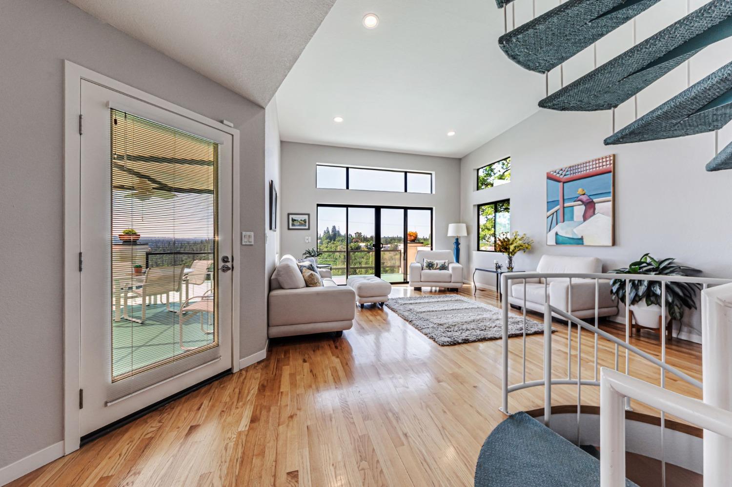 Detail Gallery Image 2 of 46 For 159 Aeolia Dr, Auburn,  CA 95603 - 3 Beds | 3 Baths