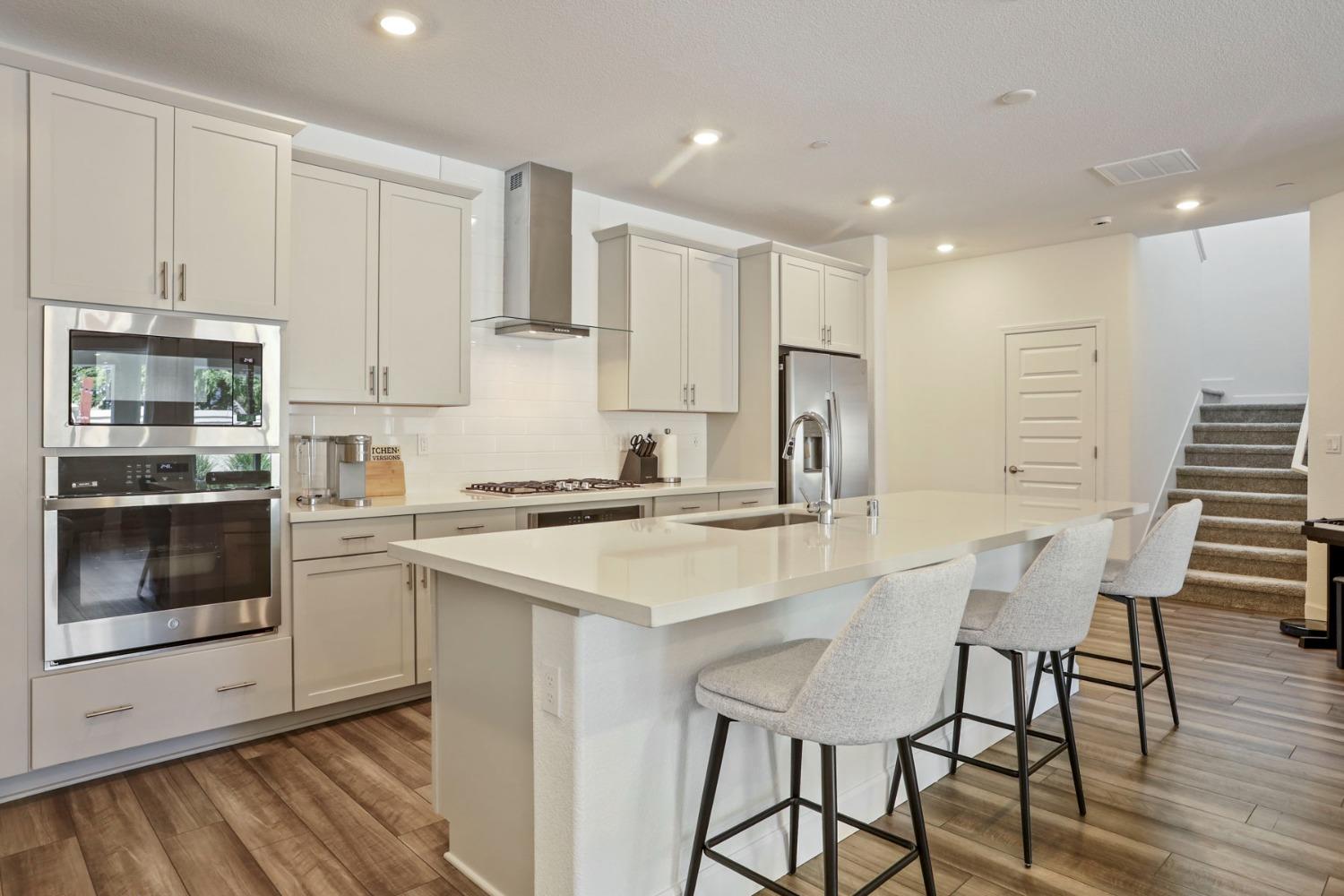 Detail Gallery Image 11 of 51 For 10332 Crab Apple Dr, Stockton,  CA 95219 - 3 Beds | 3 Baths