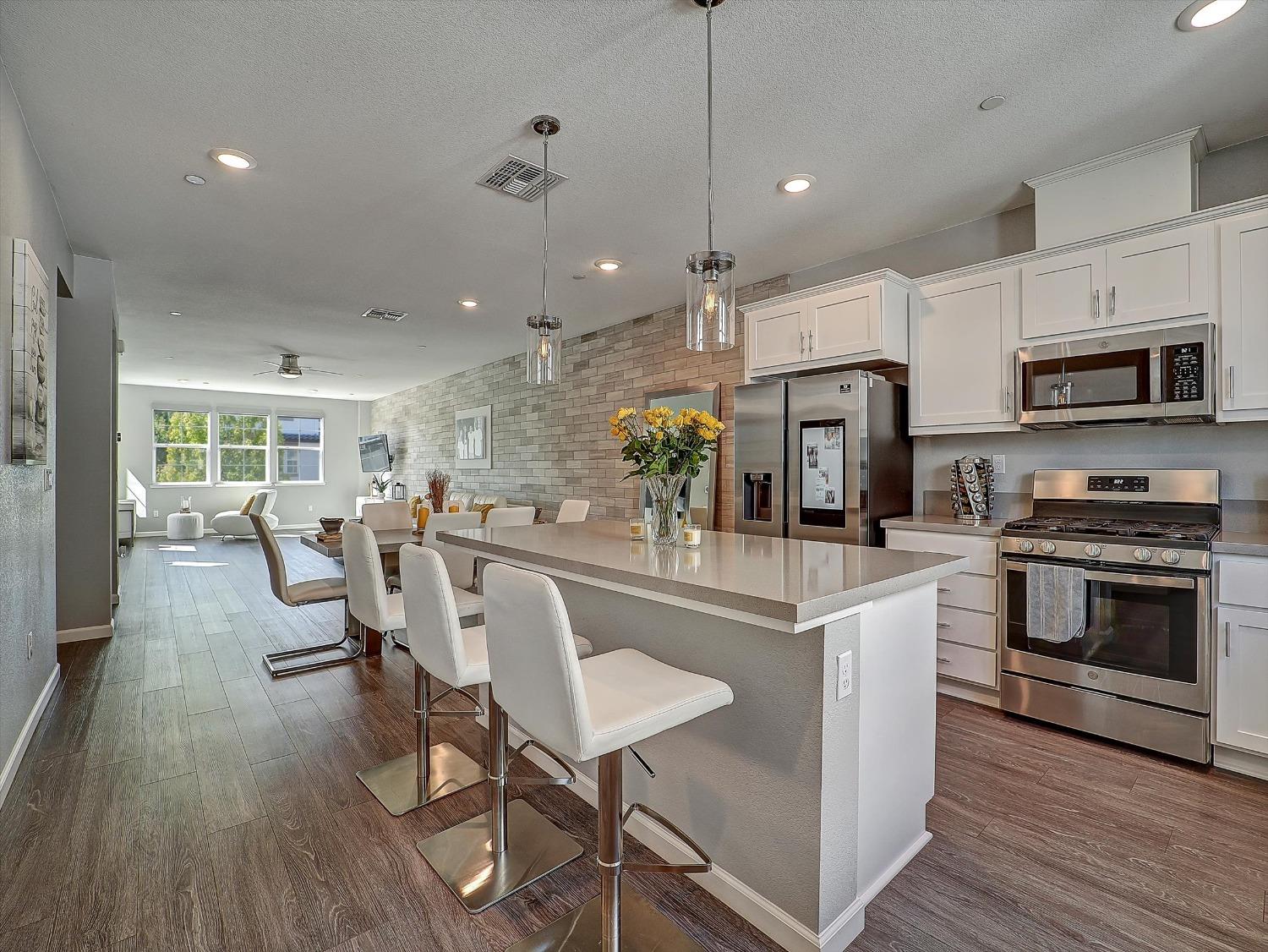 Detail Gallery Image 50 of 97 For 4474 Louvre Ln, Sacramento,  CA 95834 - 4 Beds | 3/1 Baths