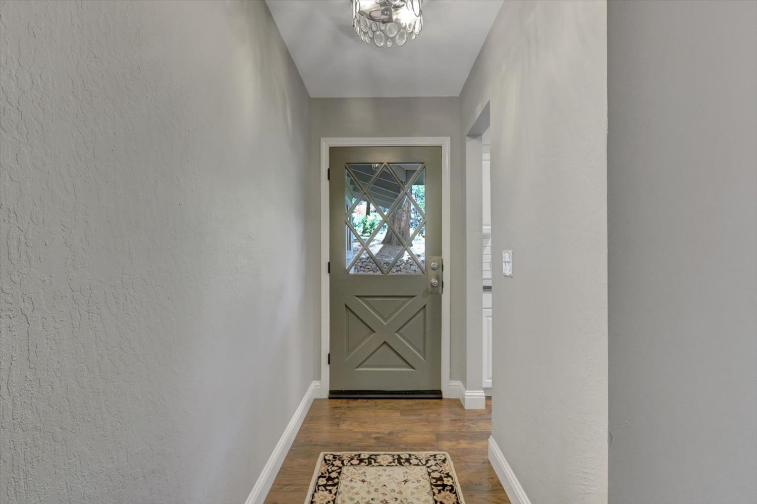 Detail Gallery Image 3 of 75 For 10286 Sugar Pine Ct, Grass Valley,  CA 95949 - 3 Beds | 2 Baths