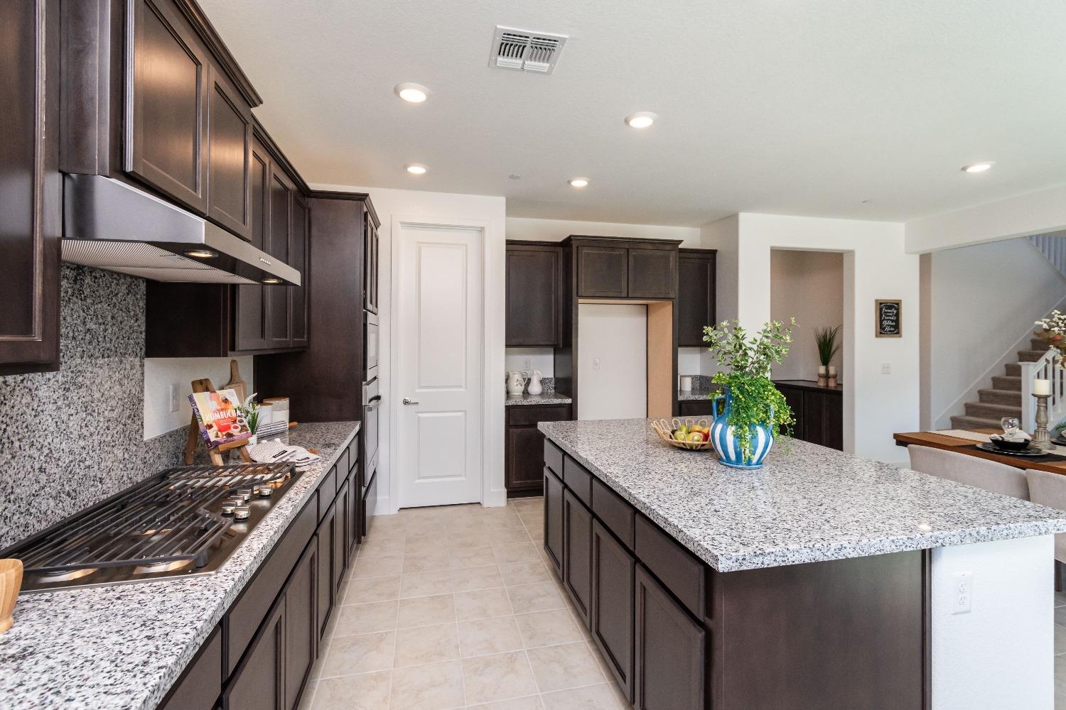 Detail Gallery Image 21 of 49 For 4283 Ranger Dr, Folsom,  CA 95630 - 4 Beds | 3/1 Baths