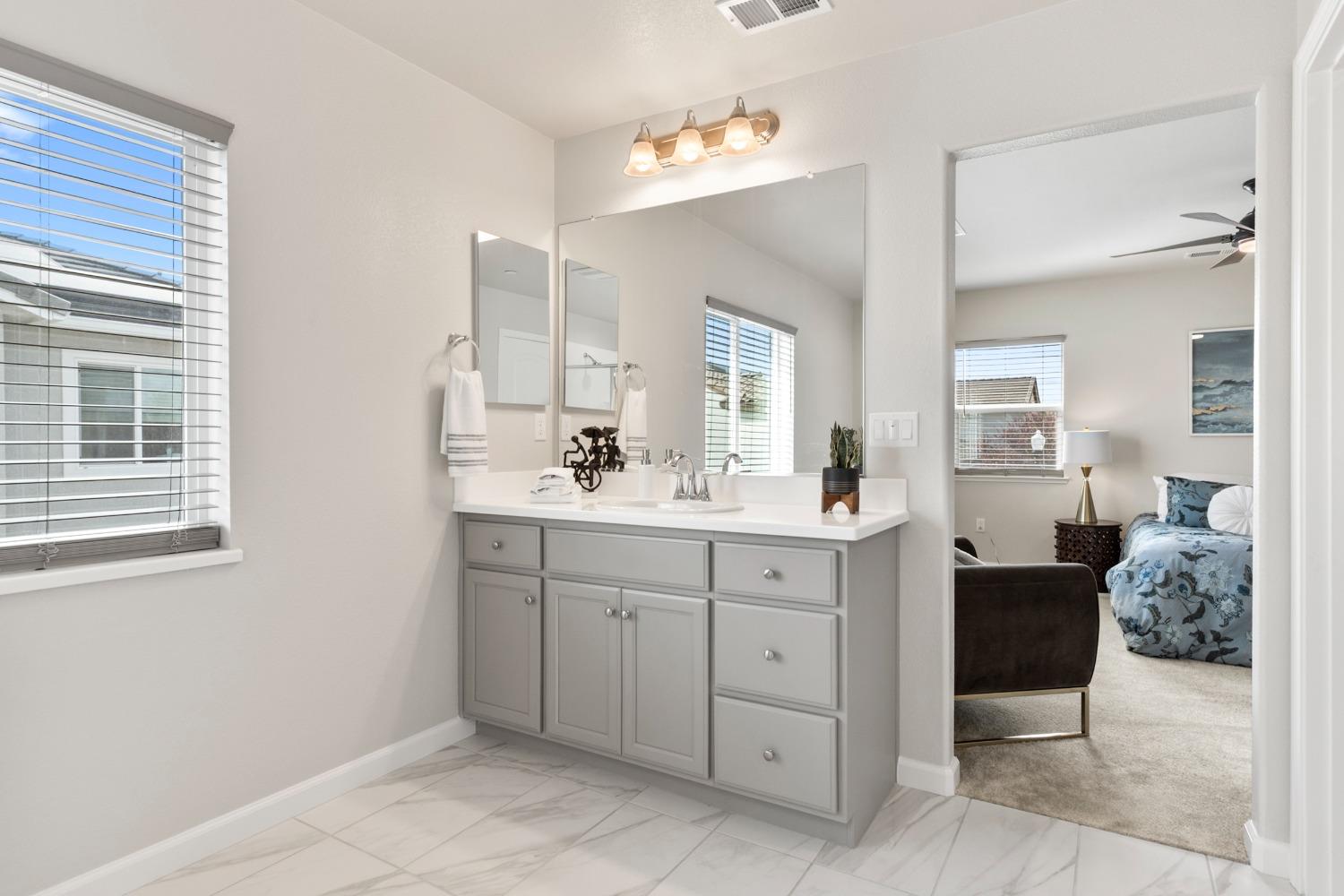 Detail Gallery Image 24 of 36 For 3922 Dedication Dr, Turlock,  CA 95382 - 3 Beds | 2/1 Baths