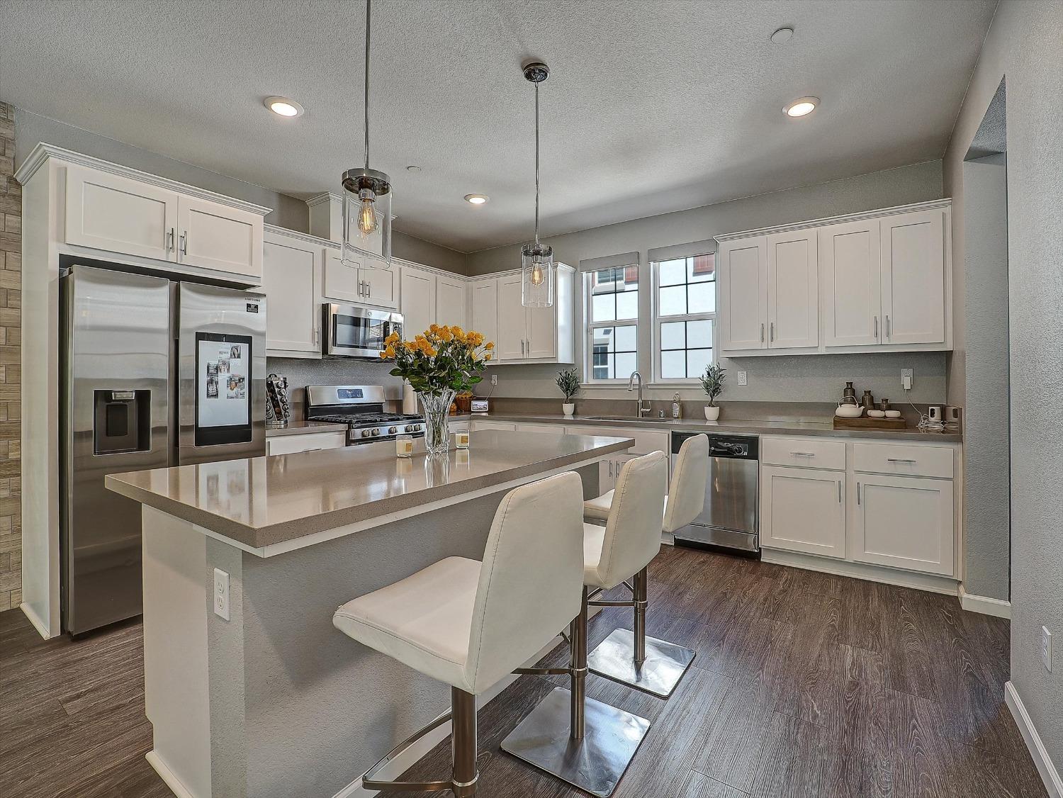 Detail Gallery Image 42 of 97 For 4474 Louvre Ln, Sacramento,  CA 95834 - 4 Beds | 3/1 Baths