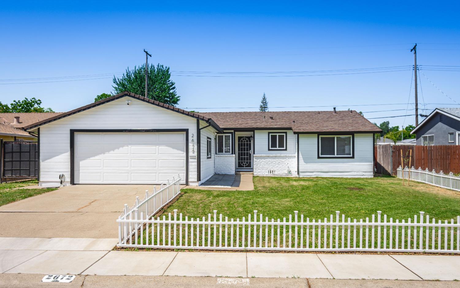 Detail Gallery Image 3 of 48 For 2672 Ellenbrook Dr, Rancho Cordova,  CA 95670 - 3 Beds | 2 Baths