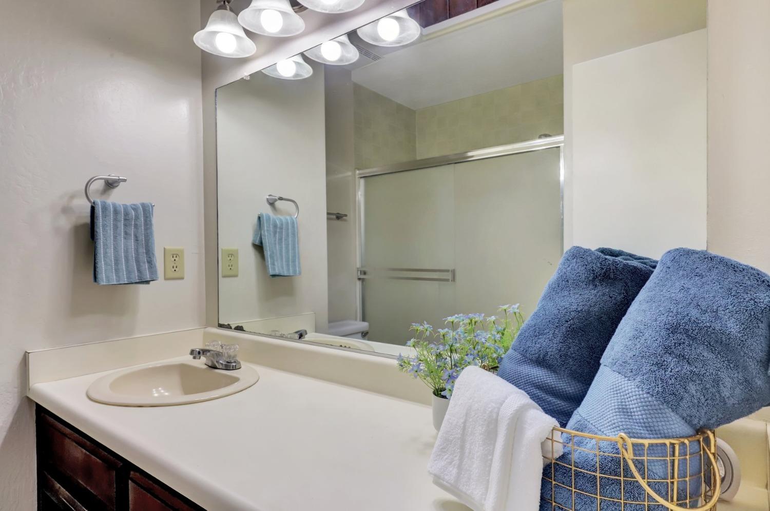 Detail Gallery Image 23 of 48 For 18082 Hummingbird Dr, Penn Valley,  CA 95946 - 3 Beds | 2 Baths