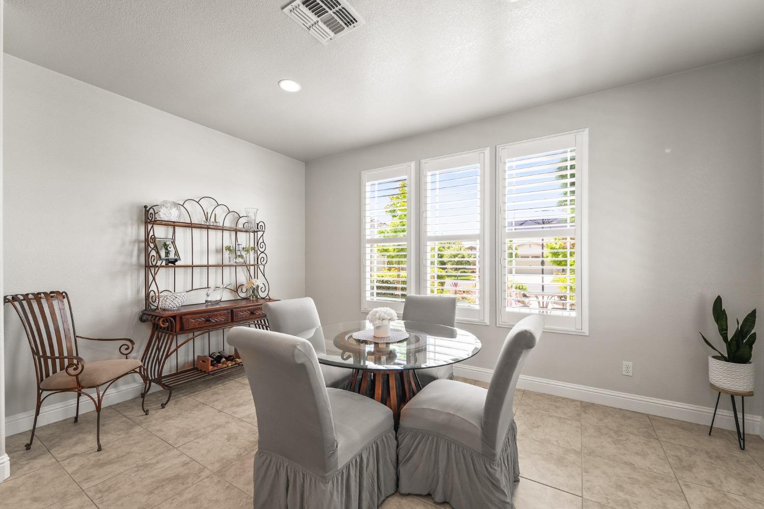 Detail Gallery Image 15 of 66 For 2386 Birdsong Pl, Manteca,  CA 95336 - 2 Beds | 2 Baths