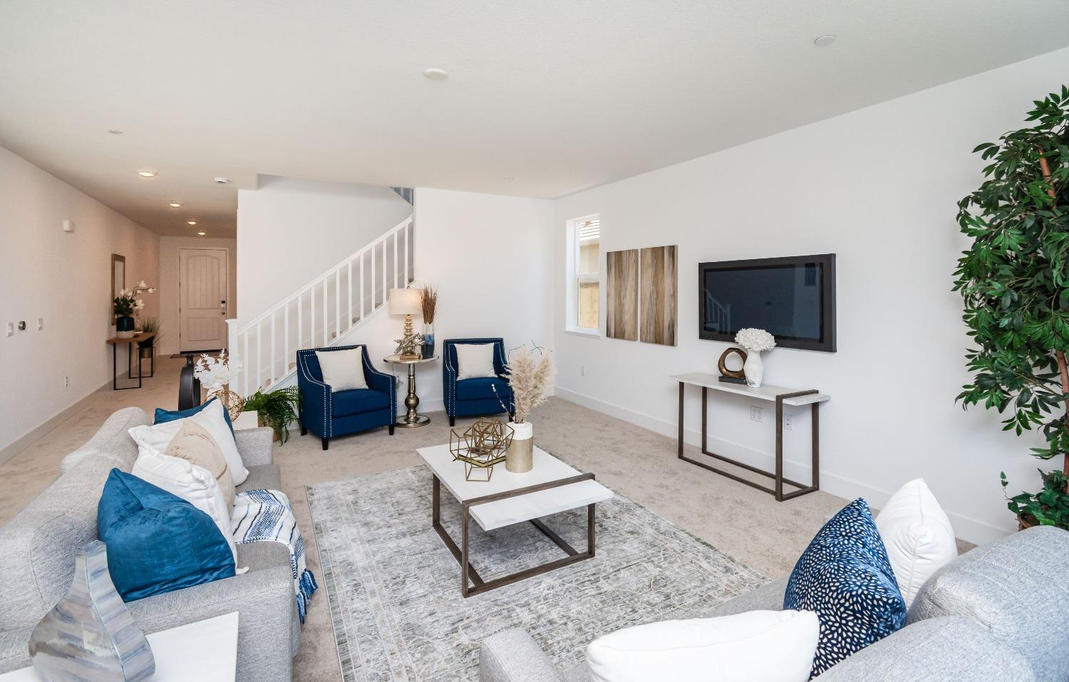 Detail Gallery Image 14 of 49 For 4283 Ranger Dr, Folsom,  CA 95630 - 4 Beds | 3/1 Baths