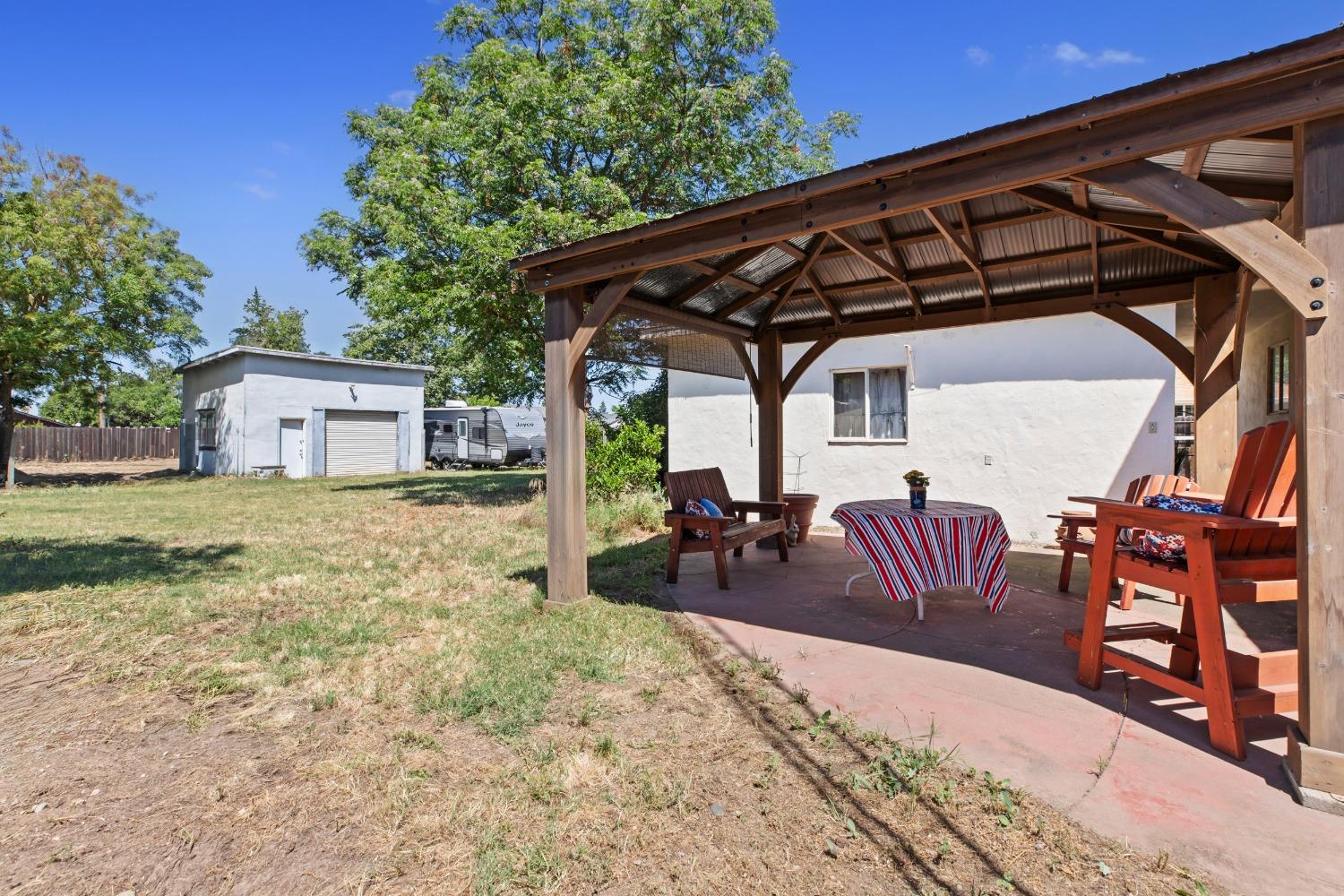 Detail Gallery Image 26 of 42 For 515 Locust Ave, Manteca,  CA 95337 - 3 Beds | 2 Baths