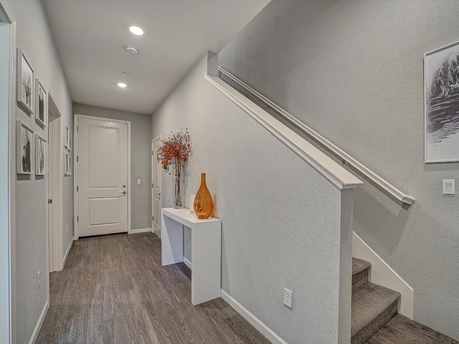 Detail Gallery Image 27 of 97 For 4474 Louvre Ln, Sacramento,  CA 95834 - 4 Beds | 3/1 Baths