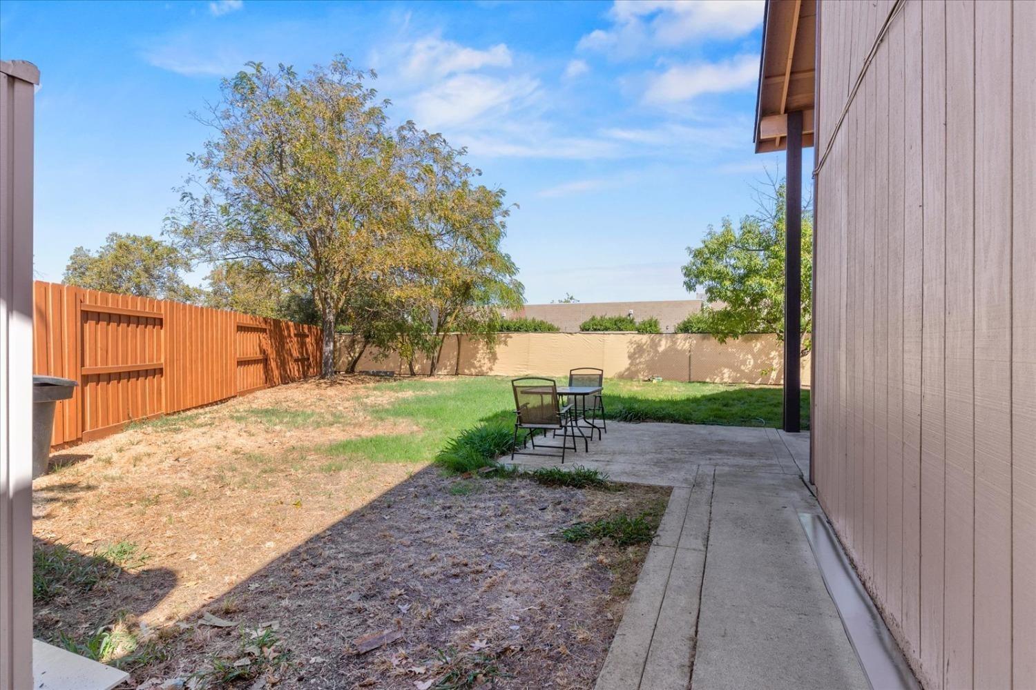Detail Gallery Image 23 of 24 For 7635 Clover Woods Ct, Sacramento,  CA 95828 - 2 Beds | 2 Baths
