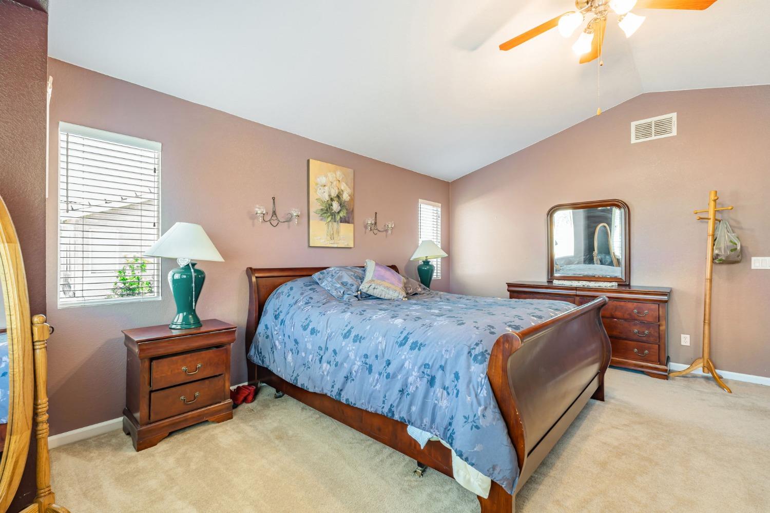 Detail Gallery Image 22 of 41 For 527 Crow Mountain Dr, Newman,  CA 95360 - 5 Beds | 3 Baths