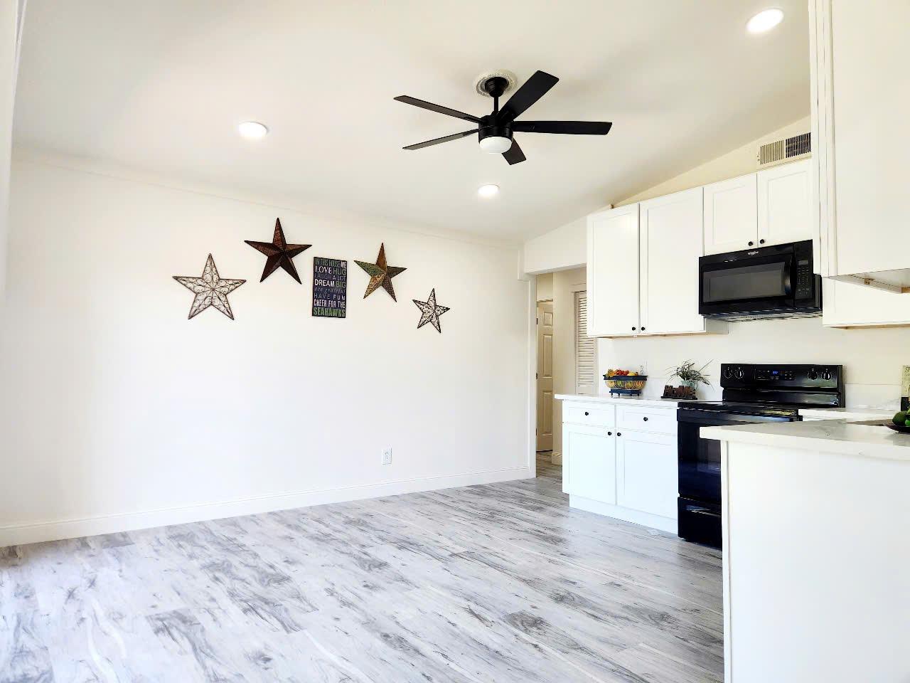 Detail Gallery Image 7 of 24 For 7635 Clover Woods Ct, Sacramento,  CA 95828 - 2 Beds | 2 Baths