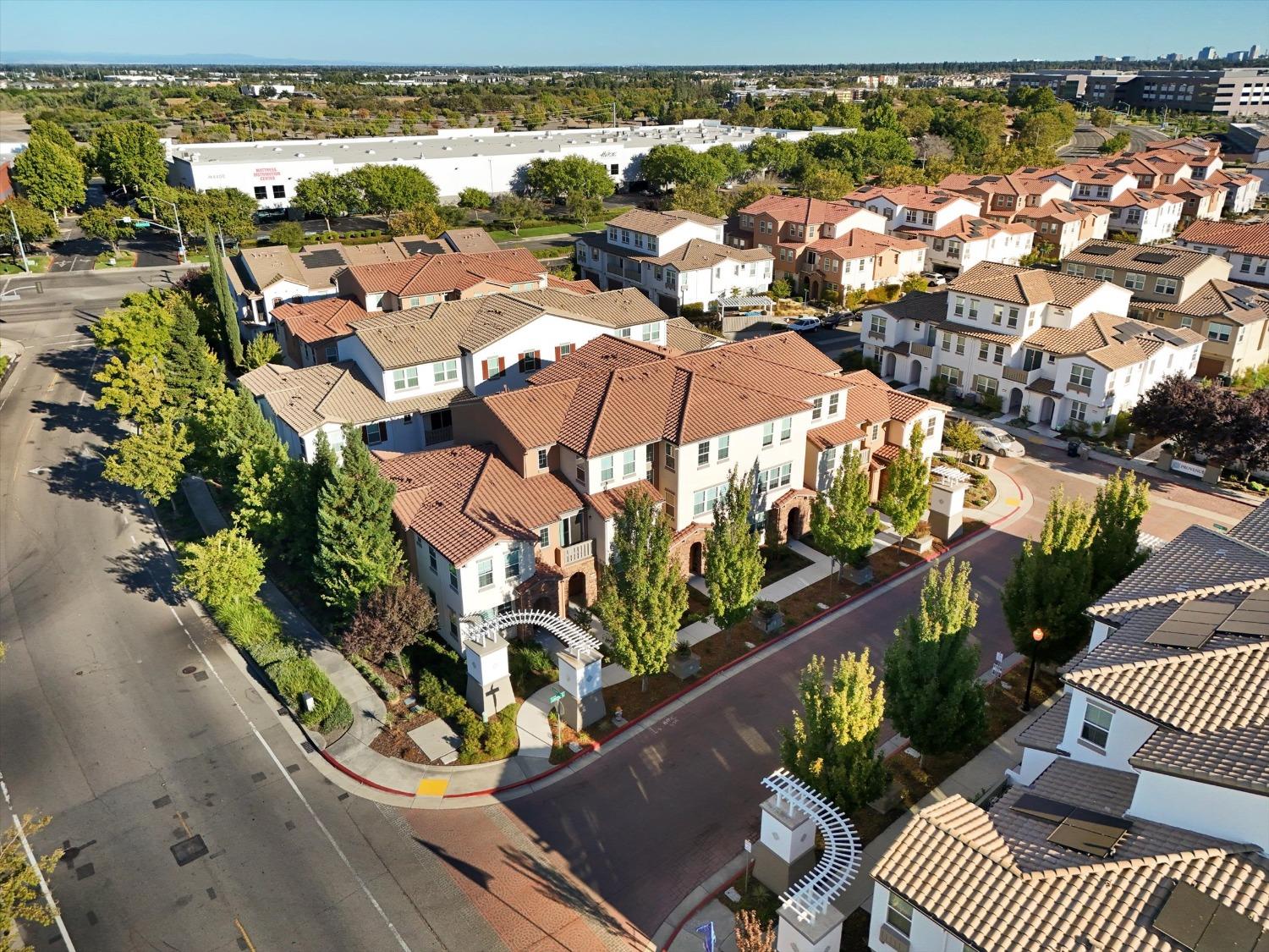 Detail Gallery Image 11 of 97 For 4474 Louvre Ln, Sacramento,  CA 95834 - 4 Beds | 3/1 Baths