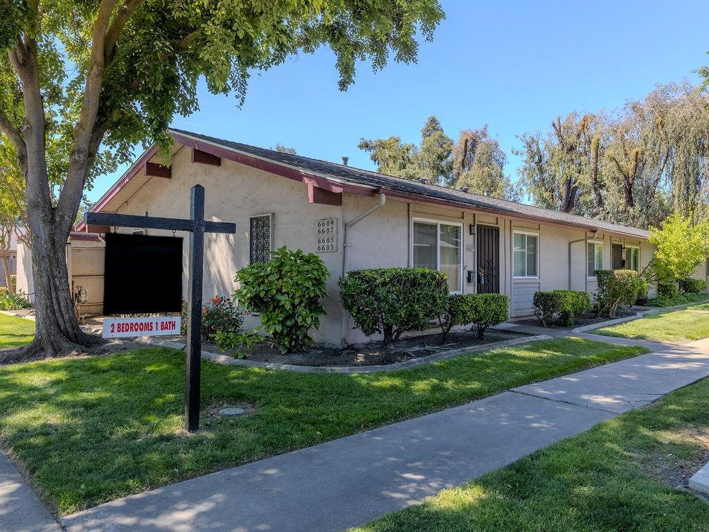 Detail Gallery Image 1 of 22 For 6609 Plymouth Rd, Stockton,  CA 95207 - 2 Beds | 1 Baths