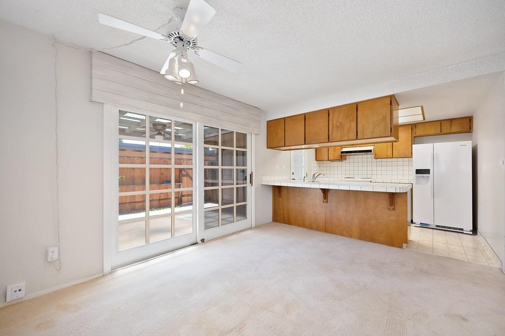 Detail Gallery Image 10 of 37 For 7558 Fairway Two Ave, Fair Oaks,  CA 95628 - 3 Beds | 2/1 Baths
