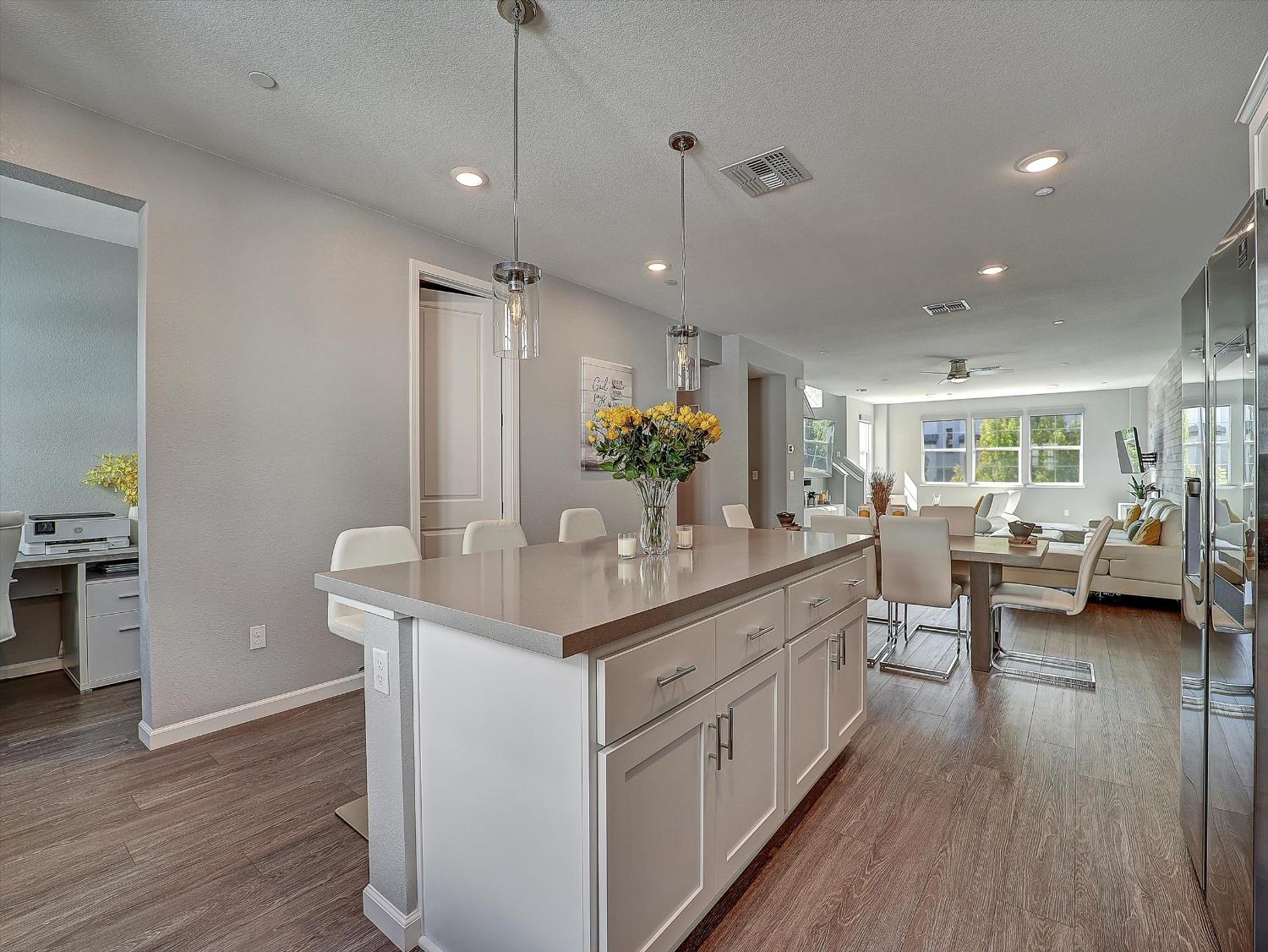 Detail Gallery Image 49 of 97 For 4474 Louvre Ln, Sacramento,  CA 95834 - 4 Beds | 3/1 Baths