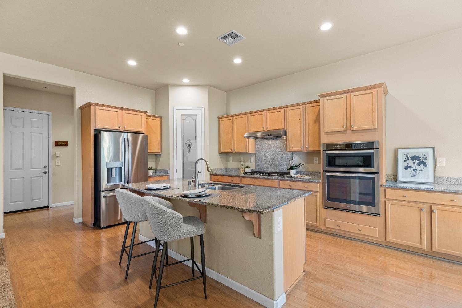 Detail Gallery Image 11 of 82 For 1392 Mill Run Ct, Manteca,  CA 95336 - 3 Beds | 2 Baths