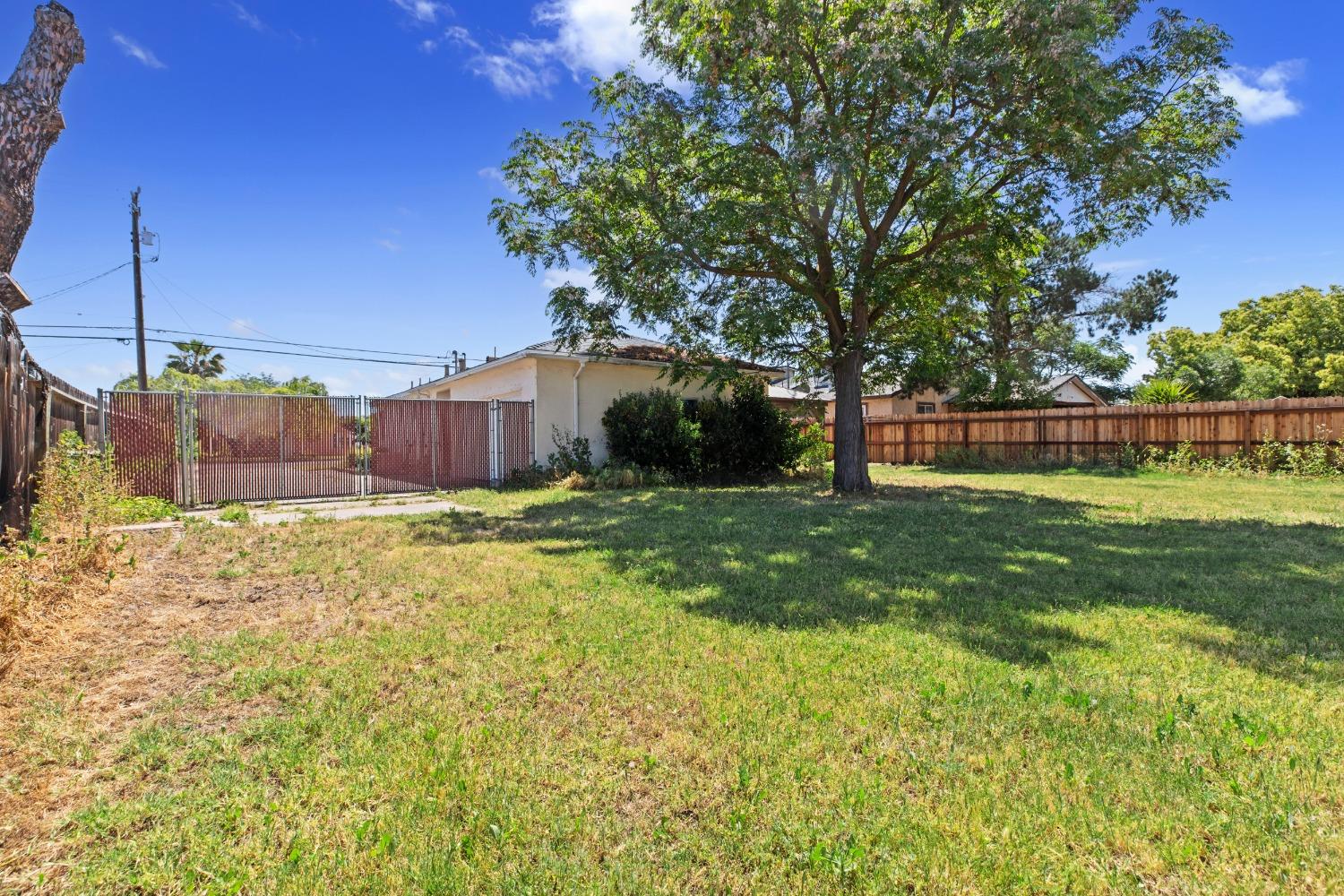 Detail Gallery Image 35 of 42 For 515 Locust Ave, Manteca,  CA 95337 - 3 Beds | 2 Baths