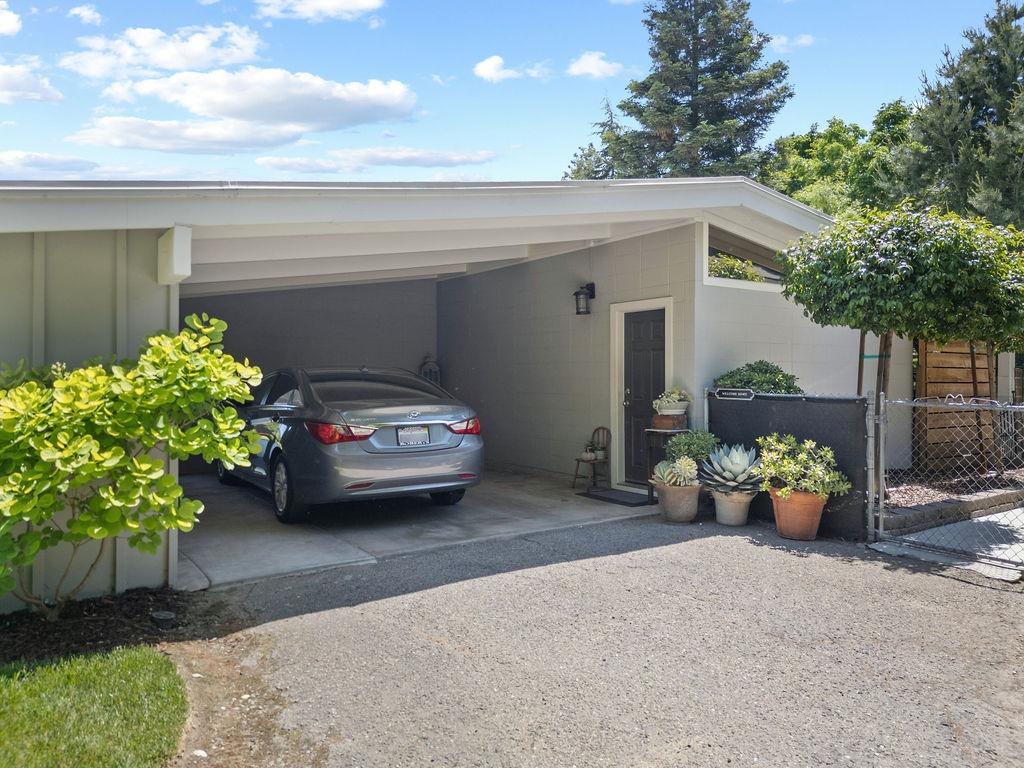 Detail Gallery Image 5 of 46 For 2119 Tioga Ave, Oakdale,  CA 95361 - 3 Beds | 2 Baths