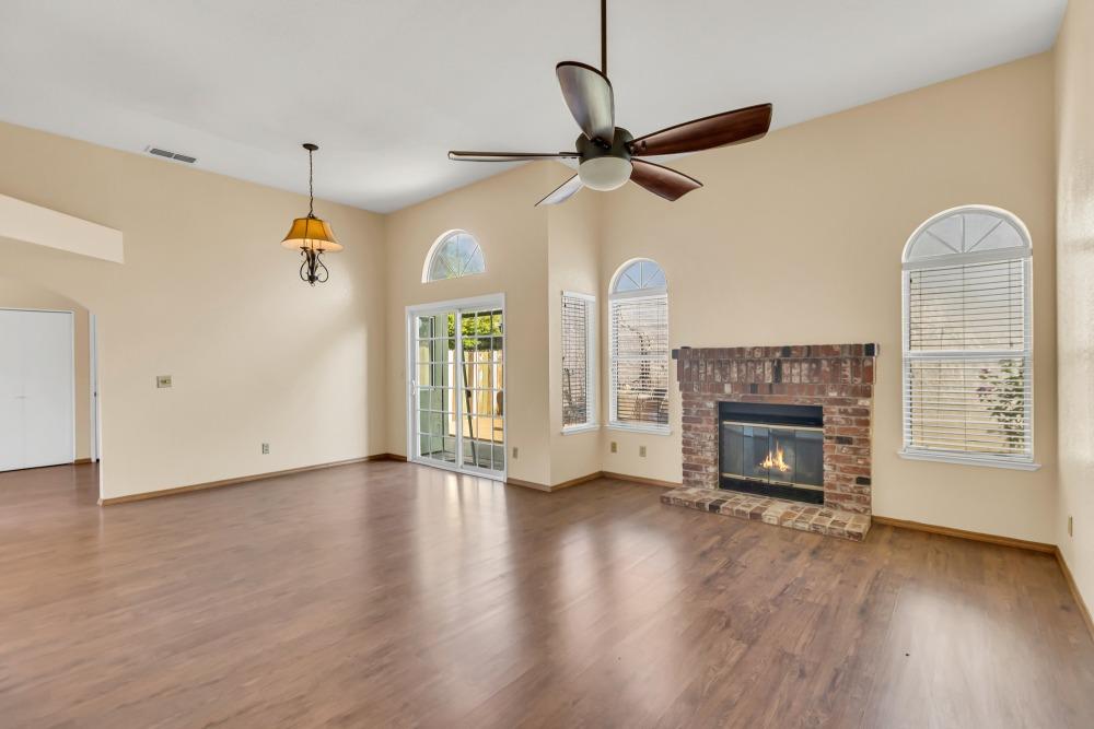 Detail Gallery Image 16 of 38 For 8068 Cardale Way, Sacramento,  CA 95829 - 3 Beds | 2 Baths