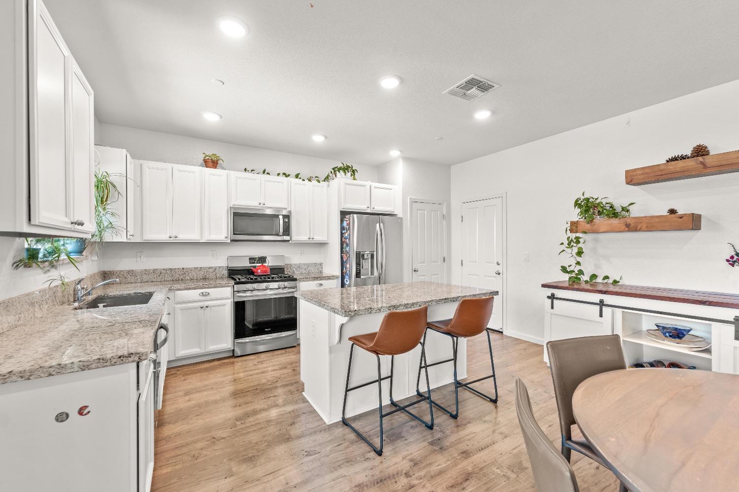 Detail Gallery Image 19 of 49 For 1033 Solstice St, Roseville,  CA 95747 - 4 Beds | 3 Baths
