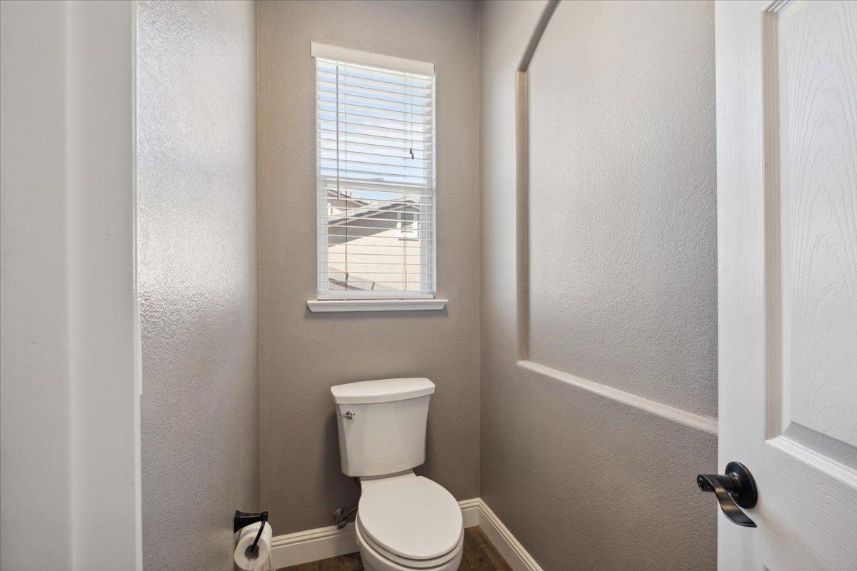 Detail Gallery Image 28 of 49 For 9837 Valgrande Way, Elk Grove,  CA 95757 - 5 Beds | 4 Baths