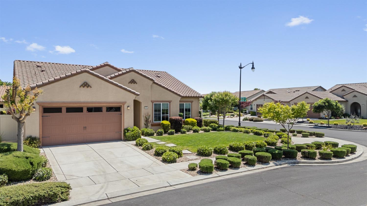 Detail Gallery Image 4 of 82 For 1392 Mill Run Ct, Manteca,  CA 95336 - 3 Beds | 2 Baths