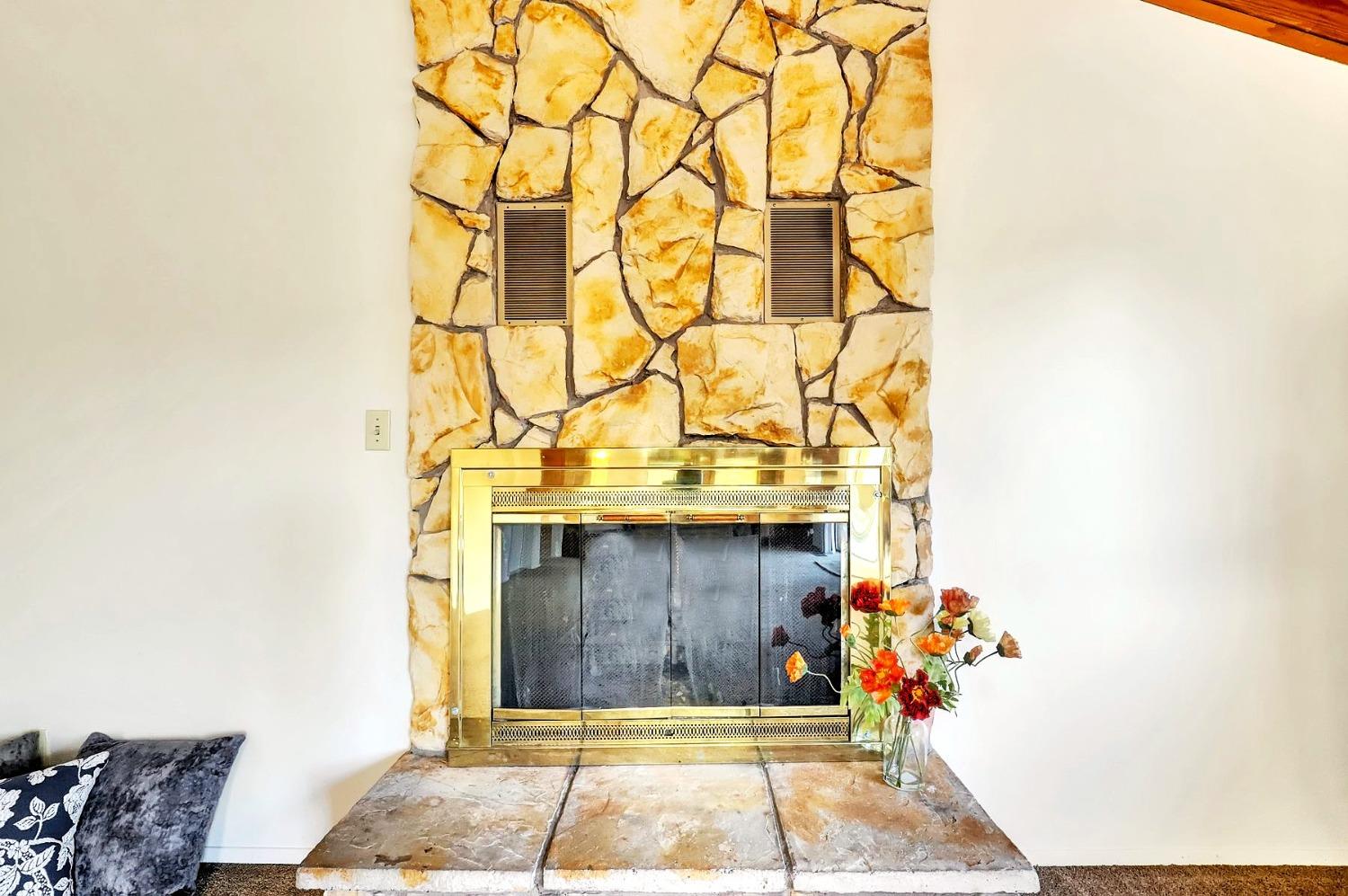 Detail Gallery Image 13 of 48 For 18082 Hummingbird Dr, Penn Valley,  CA 95946 - 3 Beds | 2 Baths