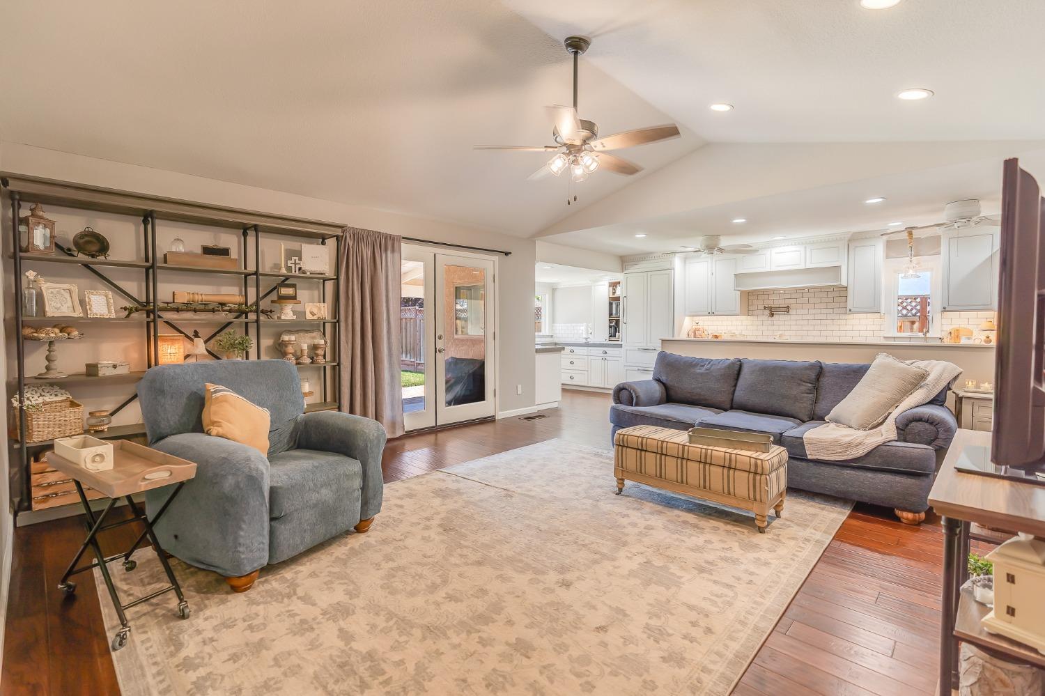 Detail Gallery Image 30 of 63 For 2028 Princeton Ct, Los Banos,  CA 93635 - 3 Beds | 2 Baths