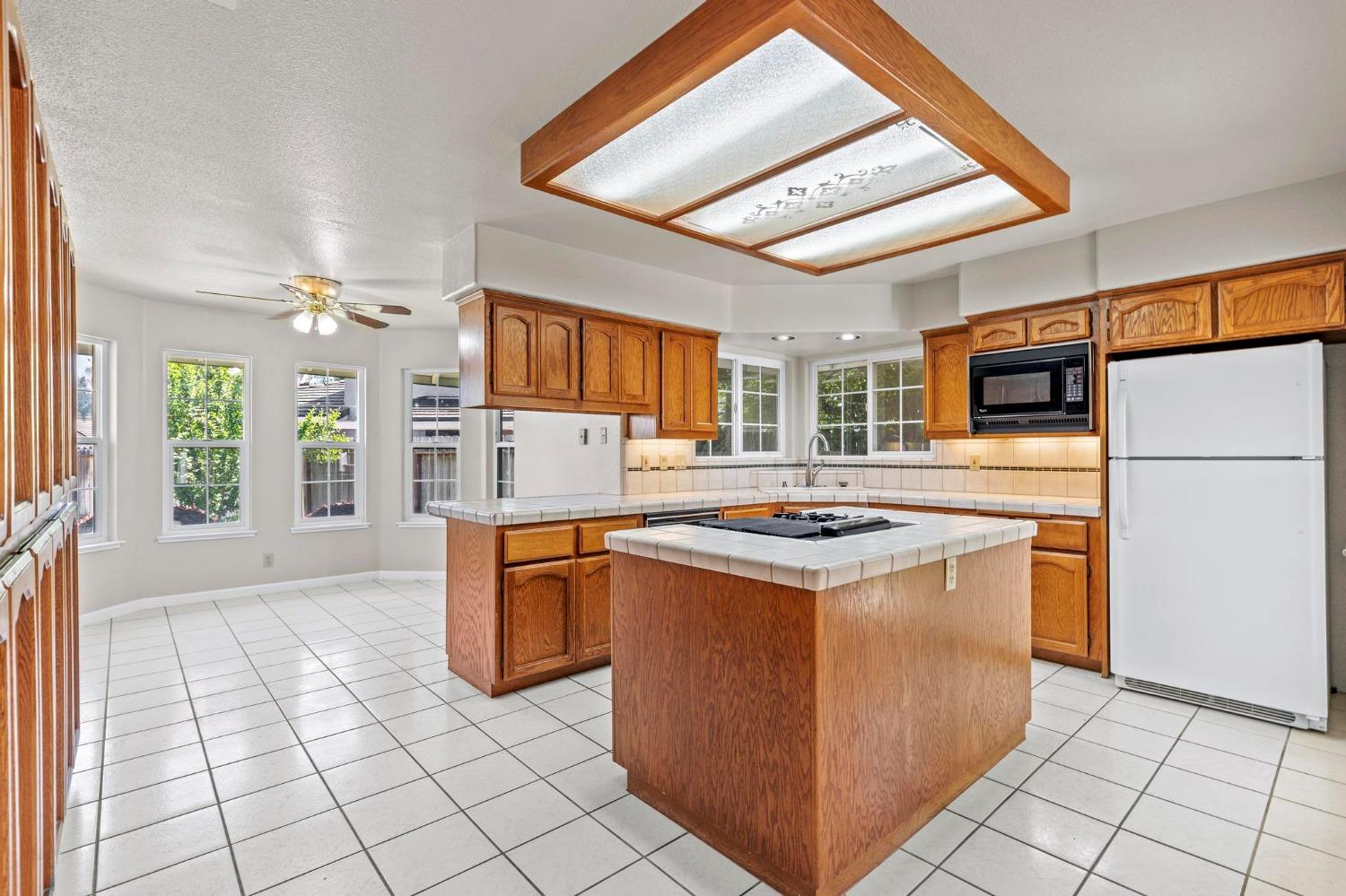 Detail Gallery Image 27 of 42 For 1840 Saratoga Ct, Yuba City,  CA 95993 - 3 Beds | 2 Baths