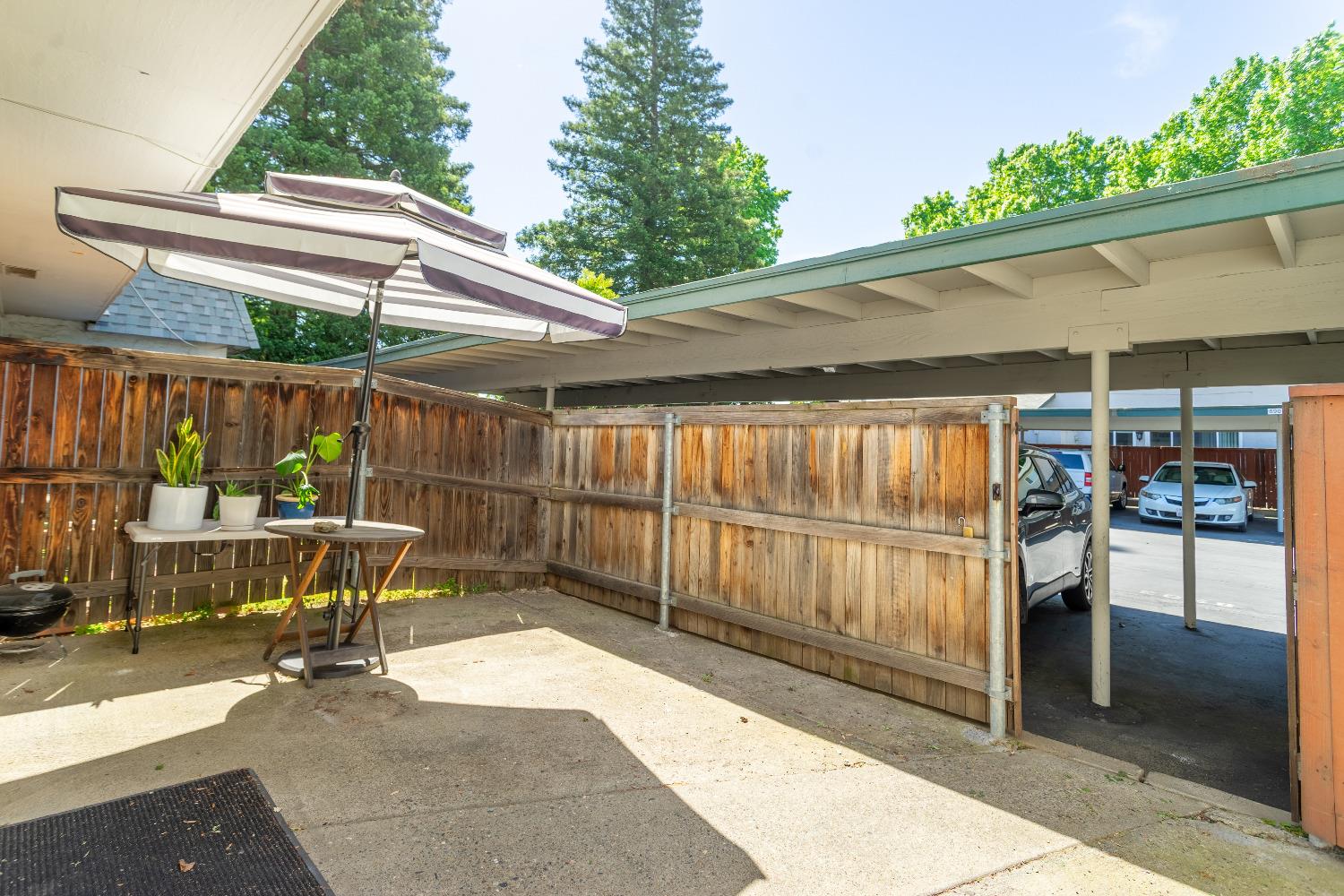 Detail Gallery Image 32 of 39 For 8903 Salmon Falls Dr #B,  Sacramento,  CA 95826 - 4 Beds | 2/1 Baths