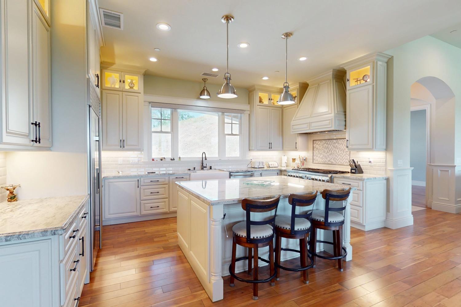 Detail Gallery Image 8 of 72 For 2483 Manhattan, Auburn,  CA 95603 - 3 Beds | 3 Baths