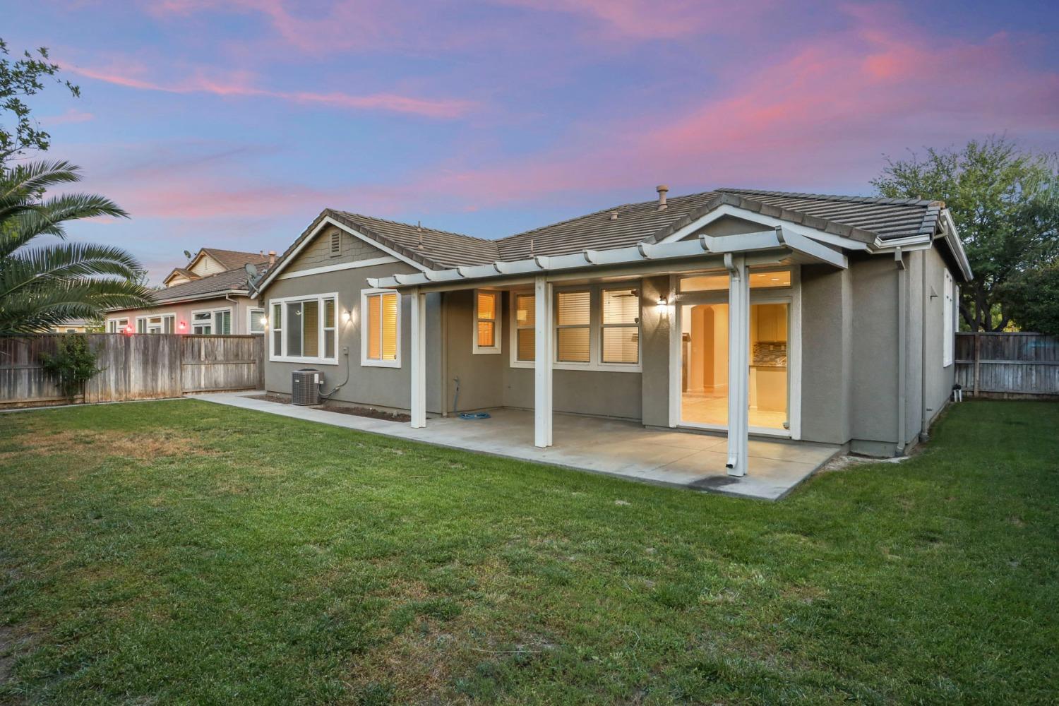 Detail Gallery Image 20 of 38 For 1401 Oasis Ln, Patterson,  CA 95363 - 4 Beds | 2/1 Baths