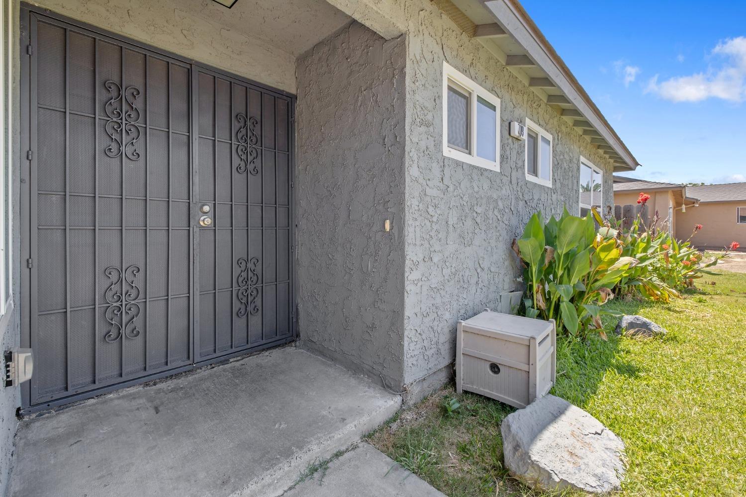 Detail Gallery Image 38 of 38 For 709 Shasta Dr, Hanford,  CA 93230 - 4 Beds | 2 Baths