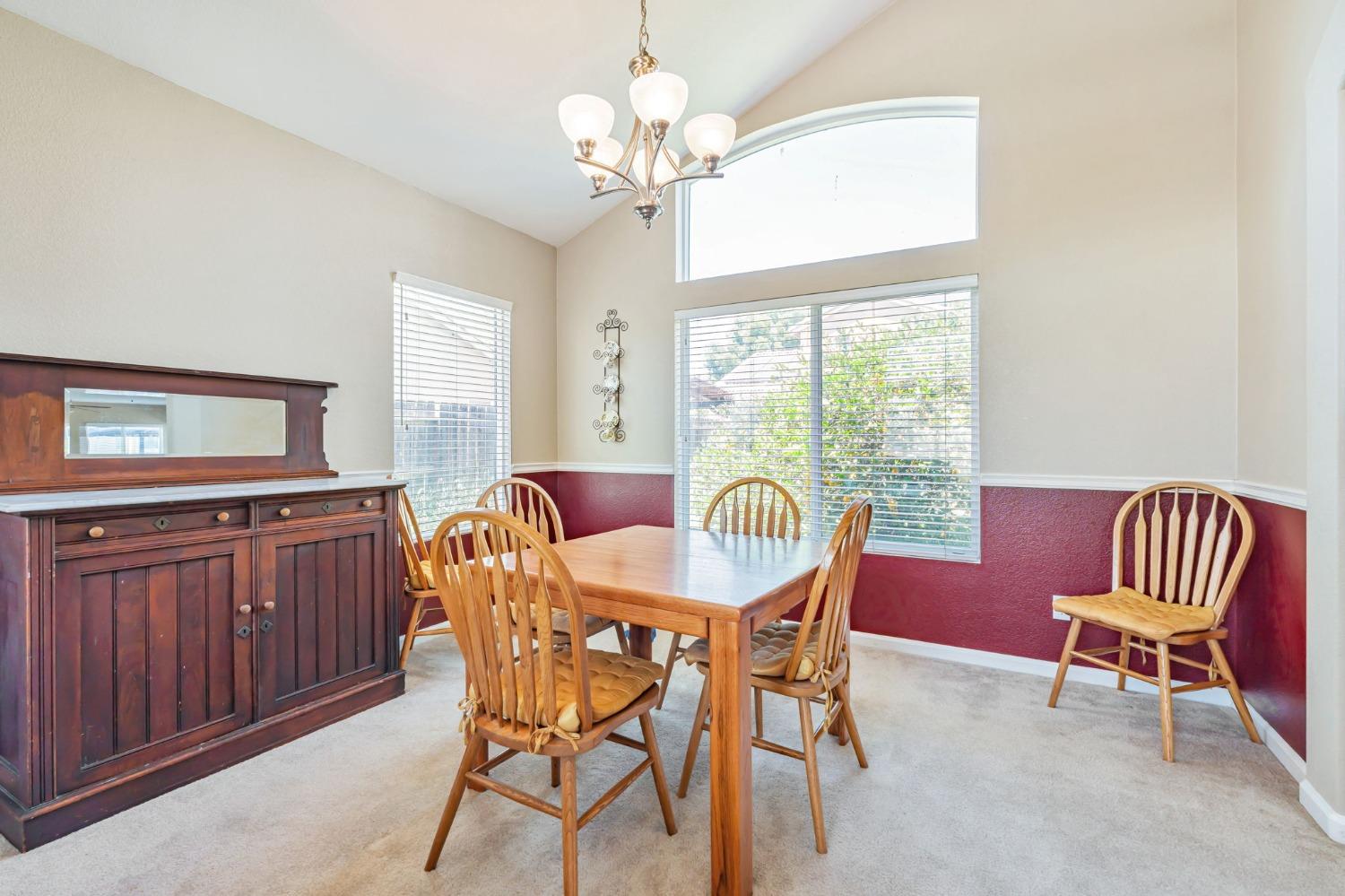 Detail Gallery Image 17 of 41 For 527 Crow Mountain Dr, Newman,  CA 95360 - 5 Beds | 3 Baths
