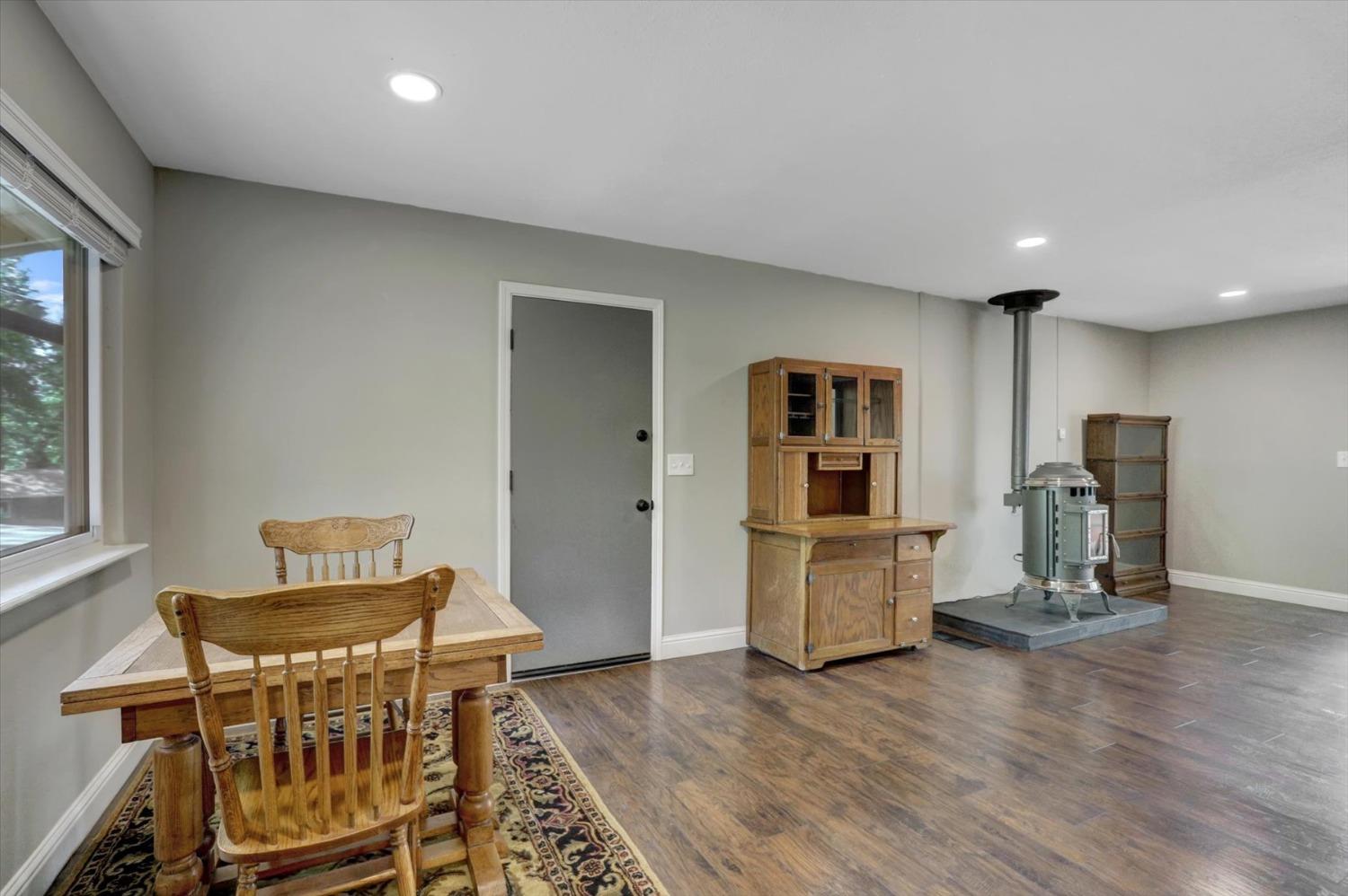 Detail Gallery Image 14 of 75 For 10286 Sugar Pine Ct, Grass Valley,  CA 95949 - 3 Beds | 2 Baths