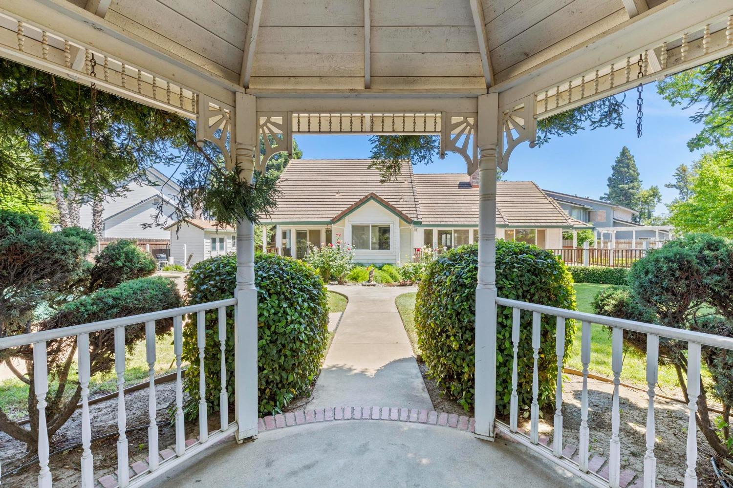 Detail Gallery Image 34 of 42 For 1840 Saratoga Ct, Yuba City,  CA 95993 - 3 Beds | 2 Baths