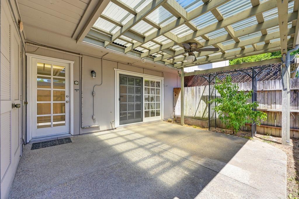 Detail Gallery Image 33 of 37 For 7558 Fairway Two Ave, Fair Oaks,  CA 95628 - 3 Beds | 2/1 Baths