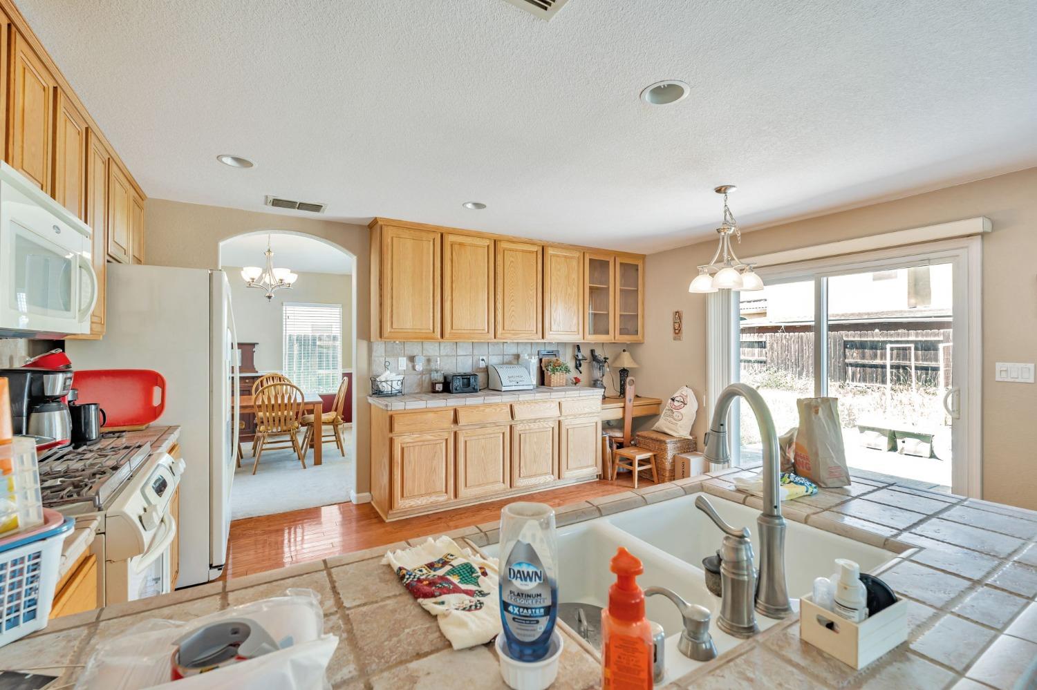 Detail Gallery Image 12 of 41 For 527 Crow Mountain Dr, Newman,  CA 95360 - 5 Beds | 3 Baths
