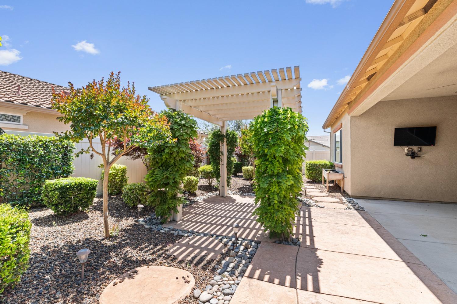 Detail Gallery Image 33 of 82 For 1392 Mill Run Ct, Manteca,  CA 95336 - 3 Beds | 2 Baths