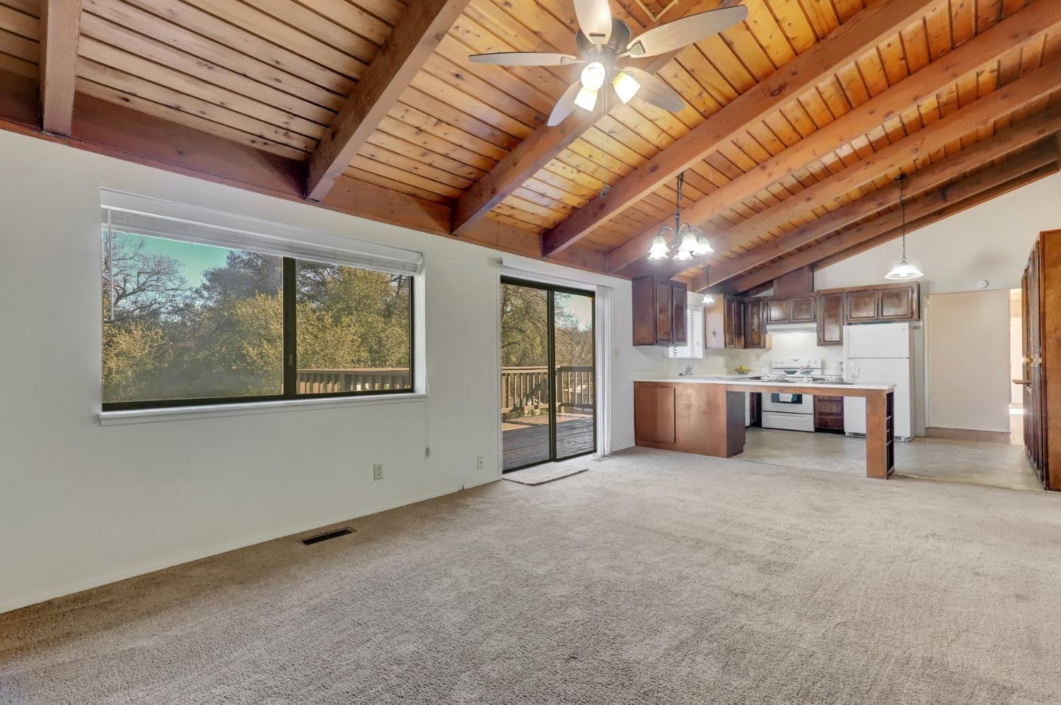 Detail Gallery Image 14 of 48 For 18082 Hummingbird Dr, Penn Valley,  CA 95946 - 3 Beds | 2 Baths