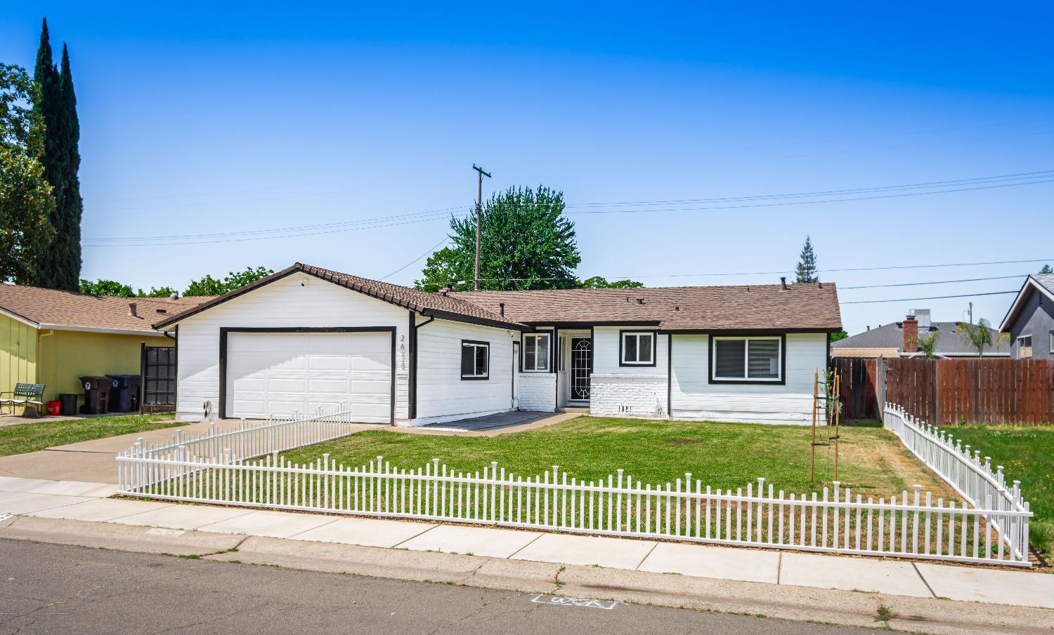 Detail Gallery Image 2 of 48 For 2672 Ellenbrook Dr, Rancho Cordova,  CA 95670 - 3 Beds | 2 Baths