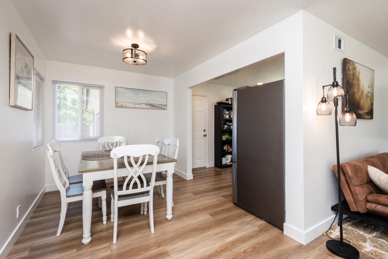 Detail Gallery Image 10 of 48 For 2672 Ellenbrook Dr, Rancho Cordova,  CA 95670 - 3 Beds | 2 Baths