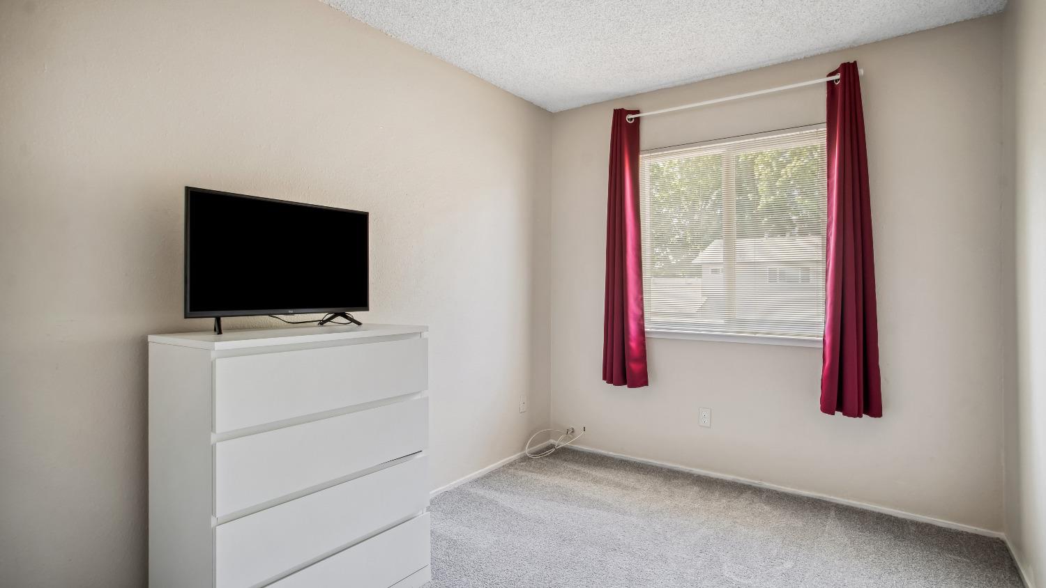 Detail Gallery Image 23 of 39 For 8903 Salmon Falls Dr #B,  Sacramento,  CA 95826 - 4 Beds | 2/1 Baths