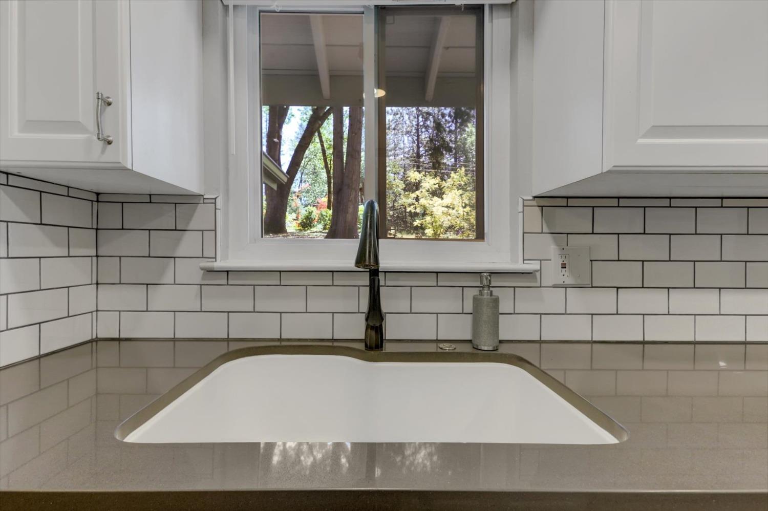 Detail Gallery Image 18 of 75 For 10286 Sugar Pine Ct, Grass Valley,  CA 95949 - 3 Beds | 2 Baths