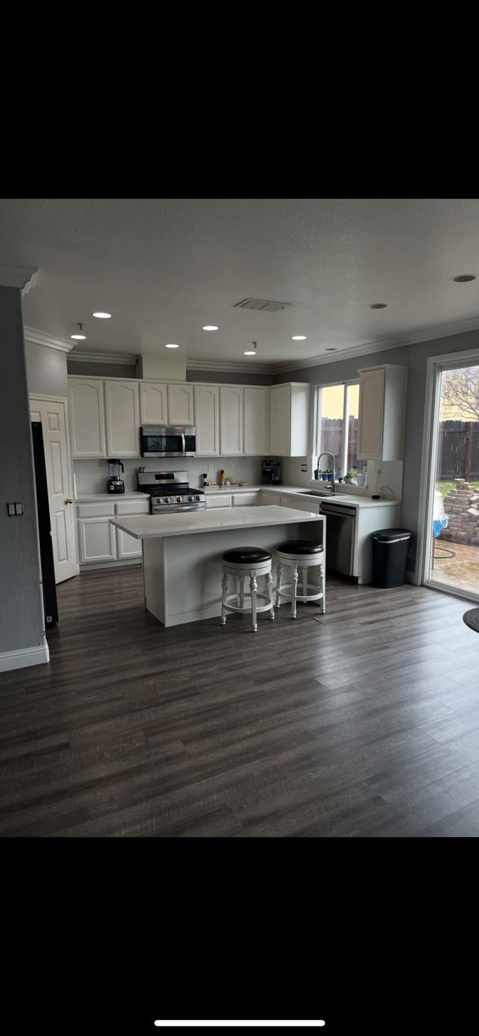 Detail Gallery Image 2 of 2 For 25748 Gable Ct, Esparto,  CA 95627 - 5 Beds | 3 Baths