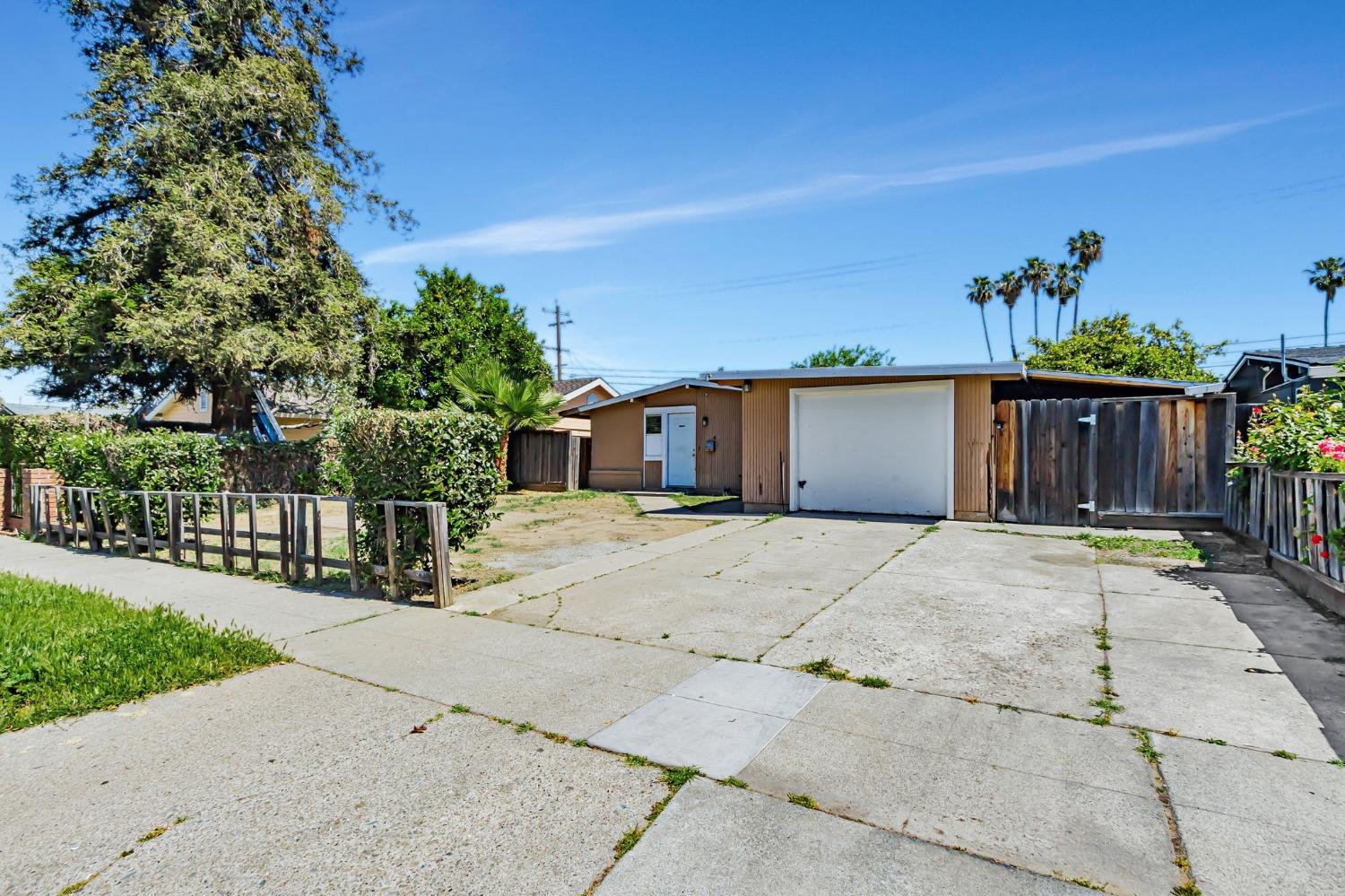 Detail Gallery Image 2 of 33 For 1742 Orlando Dr, San Jose,  CA 95122 - 3 Beds | 1 Baths