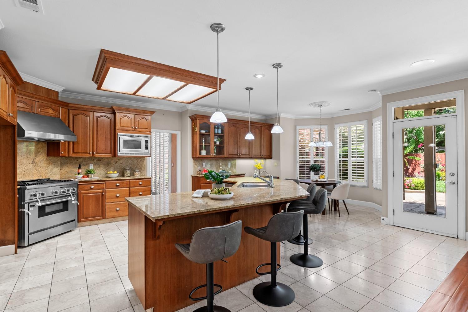 Detail Gallery Image 28 of 84 For 5036 Spanish Bay Cir, Stockton,  CA 95219 - 4 Beds | 3 Baths