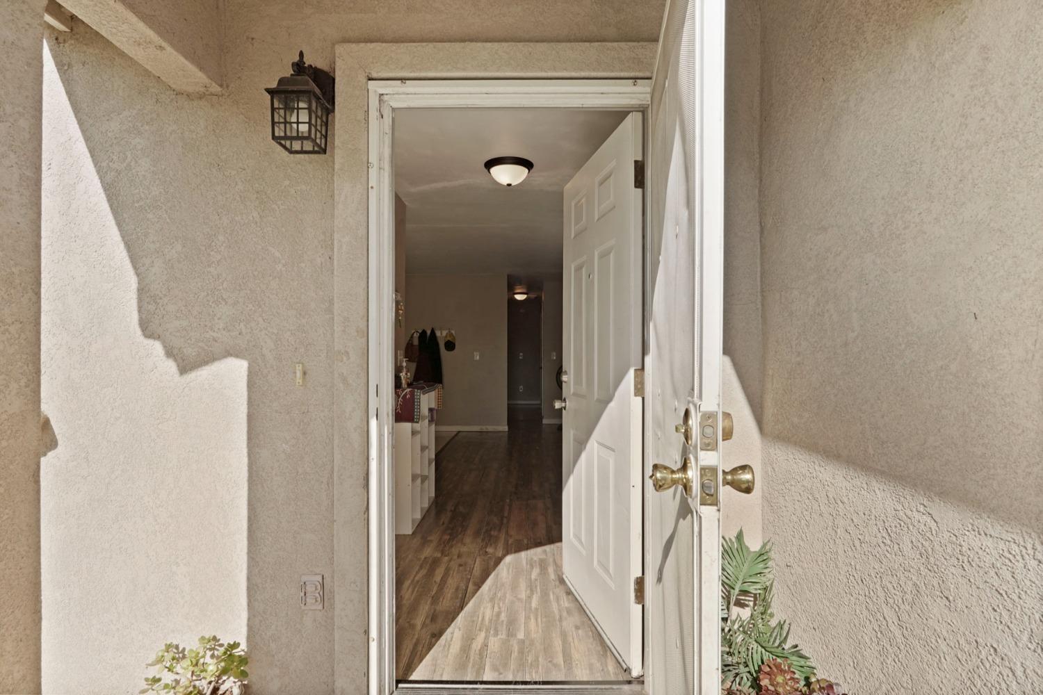 Detail Gallery Image 6 of 38 For 3460 Belleview Ave, Stockton,  CA 95206 - 3 Beds | 2 Baths